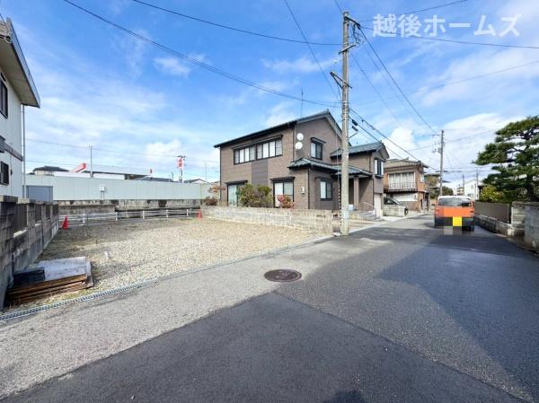 �O�ʓ��H�܂ތ��n�ʐ^ �ߗׁE���ӊ��⒬���݂ȂǁA�����ł͂킩��Ȃ���񂪂������񂠂�܂��B���񌻒n�ɂĂ��m�F���������B
