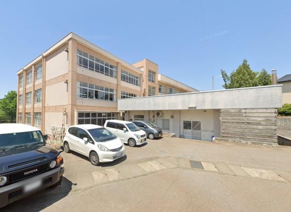 ���ӊ� �y���w�Z�z�����s�����g���w�Z�F712m