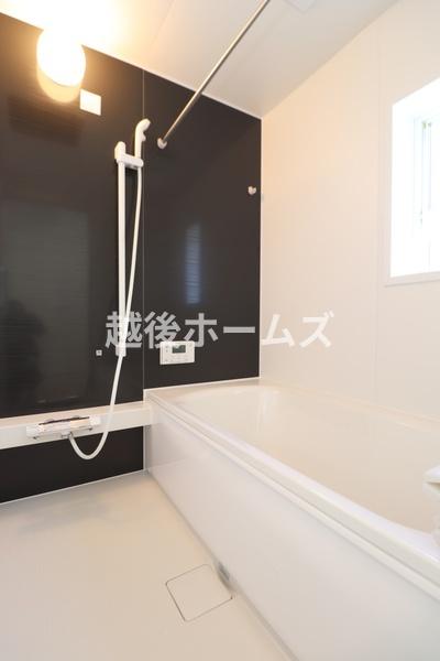 ���� �y���Ў{�H����z�P�؃^�C�v�̍L�X���j�b�g�o�X�ł��I
���������g�[�@��W�������A�P�N�����K�ɉ߂����闁���ł�