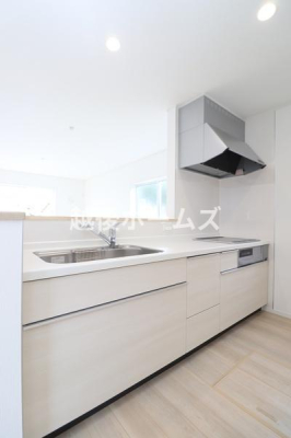 �L�b�`�� �y���Ў{�H��z�R���^�C�v�̃V�X�e���L�b�`���͎��[���L�x�I
�����̂��|�������₷���݌v�ɂȂ��Ă��܂�