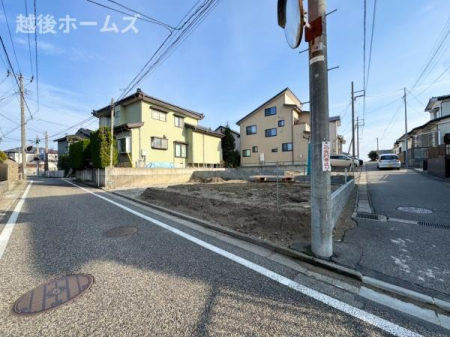 �O�ʓ��H�܂ތ��n�ʐ^ �����̓��������ʕ��E�d�l�ݔ��₨�����̑傫���̔�r�A�ߗׁE���ӊ��⒬���݂ȂǁA�����ł͂킩��Ȃ���񂪂������񂠂�܂��B���񌻒n�ɂĂ��m�F���������B