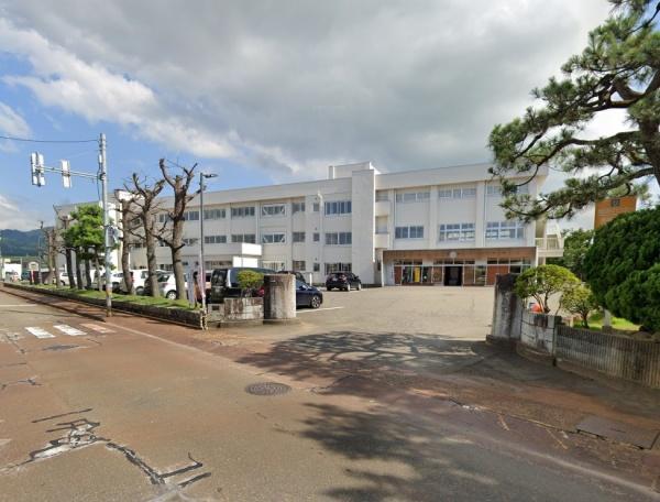 ���ӊ� �y���w�Z�z�����s����g���w�Z�F377m