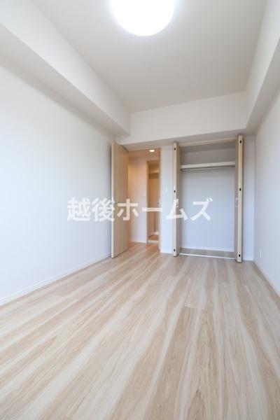 �m�� �y���Ў{�H��z�S���ɃN���[�[�b�g�����A���[���L�x�Ŏg���₷���Ԏ��ɂȂ��Ă��܂�