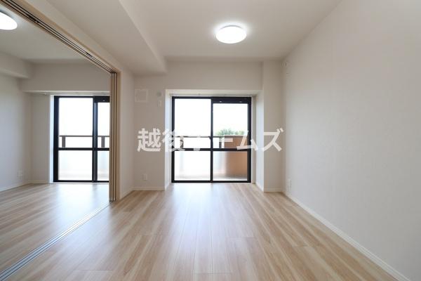 ���r���O �y���Ў{�H��z�Ƒ��c���̎��Ԃ��߂�����L�X�������r���O�_�C�j���O