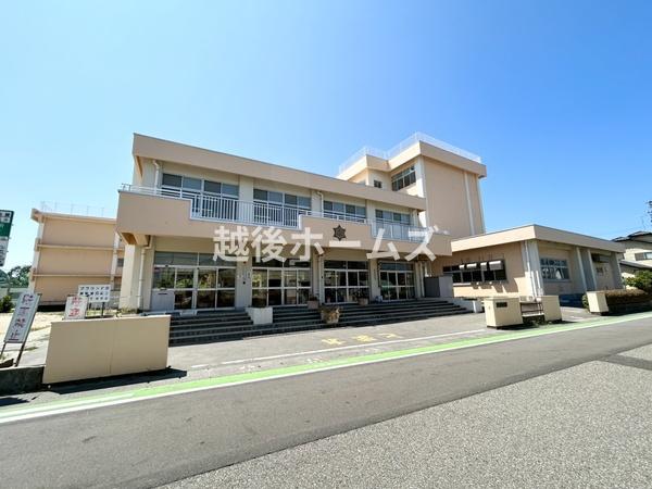 ���ӊ� �y���w�Z�z�V���s���R�����w�Z�F165m