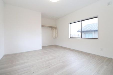 �m�� �S���ɃN���[�[�b�g�����A���[���L�x�Ŏg���₷���Ԏ��ɂȂ��Ă��܂�