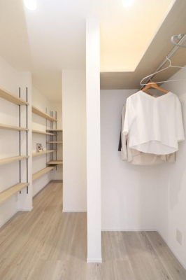 ���[ �P�K�ɂ͉Ƒ��Ŏg����t�@�~���[�N���[�[�b�g�������I