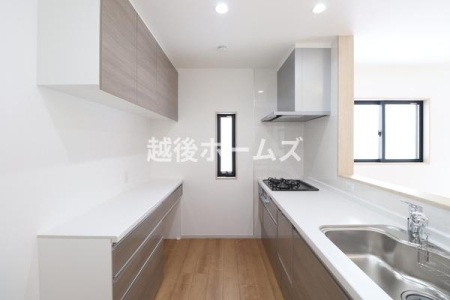 �L�b�`�� �y���Ў{�H��z�R���^�C�v�̃V�X�e���L�b�`���͎��[���L�x�I
�����̂��|�������₷���݌v�ɂȂ��Ă��܂�