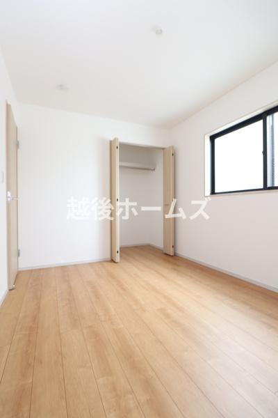 �m�� �y���Ў{�H��z�S���ɃN���[�[�b�g�����A���[���L�x�Ŏg���₷���Ԏ��ɂȂ��Ă��܂�