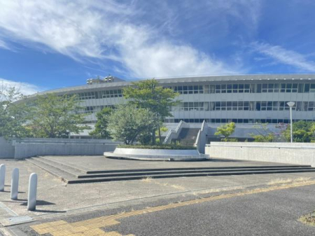 ���ӊ� �y���w�Z�z�V���s�����˒��w�Z�F864m