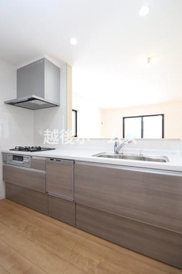 �L�b�`�� �y���Ў{�H��z�L�b�`���͎g���₷���V�X�e���L�b�`���ł��B
�򐅊��̌^�̐�����H��@���W���������Ă��܂��B