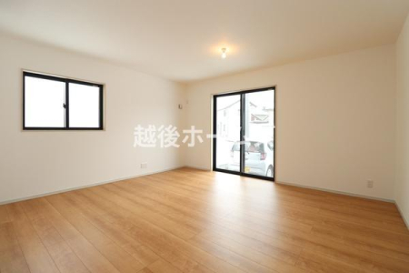 ���r���O �y���Ў{�H��z�Ƒ��c���̎��Ԃ��߂�����L�X�������r���O�_�C�j���O