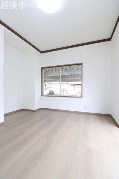 �m�� �V���v���ȗm���Ȃ̂ŉƋ�Ȃǂ̃C���e���A�Ƃ��}�b�`���Ă�����ꊴ���o���₷���A�g�̉��̐��������₷���ł��ˁ�