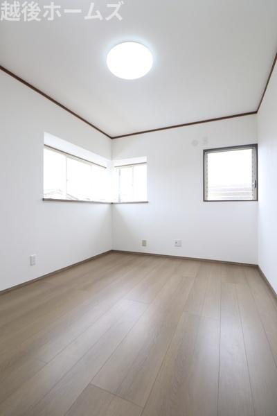 �m�� �e�m���͂Q�ʍ̌��݌v�A��������⊷�C�ɂ��z��������ԂɂȂ��Ă��܂��B