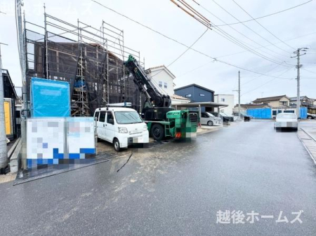 �O�ʓ��H�܂ތ��n�ʐ^ �����̓��������ʕ��E�d�l�ݔ��₨�����̑傫���̔�r�A�ߗׁE���ӊ��⒬���݂ȂǁA�����ł͂킩��Ȃ���񂪂������񂠂�܂��B���񌻒n�ɂĂ��m�F���������B