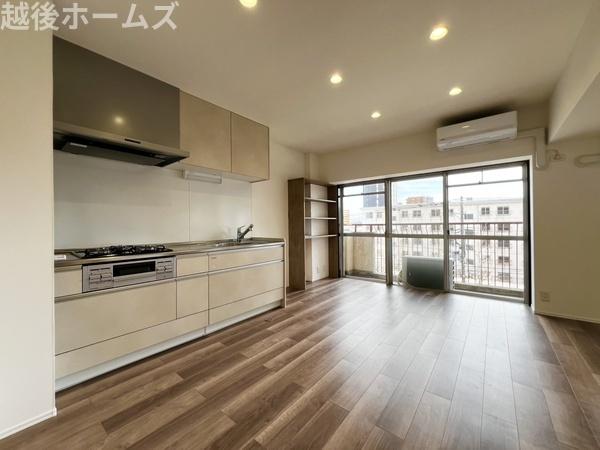 ���r���O ���]��]�ރ_�C�j���O�X�y�[�X