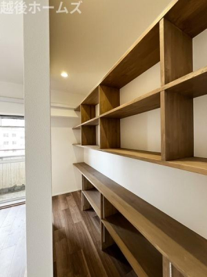 ���[ ���r���O���ɔz�u�����ǖʒI