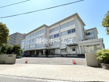 ���ӊ� �y���w�Z�z�V���s���{�Y���w�Z�F1820m