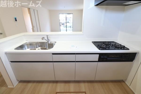 �L�b�`�� �y���Ў{�H��z�L�b�`���͎g���₷���V�X�e���L�b�`���ł��B
�򐅊��̌^�̐������W���������Ă��܂��B