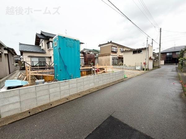 �O�ʓ��H�܂ތ��n�ʐ^ �����̓��������ʕ��E�d�l�ݔ��₨�����̑傫���̔�r�A�ߗׁE���ӊ��⒬���݂ȂǁA�����ł͂킩��Ȃ���񂪂������񂠂�܂��B���񌻒n�ɂĂ��m�F���������B