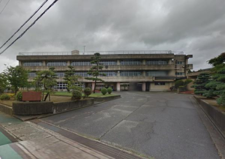 ���ӊ� �y���w�Z�z���Ύs���ΐ쏬�w�Z�F1255m