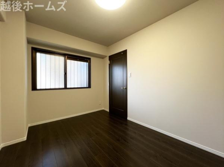 �m�� �V���v���ȗm���Ȃ̂ŉƋ�Ȃǂ̃C���e���A�Ƃ��}�b�`���Ă�����ꊴ���o���₷���A�g�̉��̐��������₷���ł��ˁ�