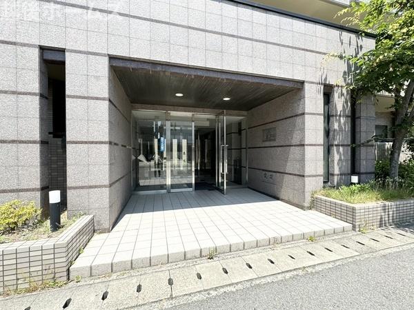 �G���g�����X -