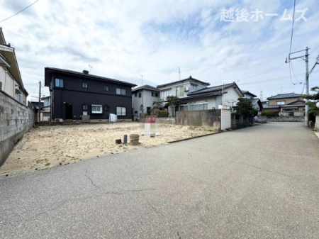 �O�ʓ��H�܂ތ��n�ʐ^ �ߗׁE���ӊ��⒬���݂ȂǁA�����ł͂킩��Ȃ���񂪂������񂠂�܂��B���񌻒n�ɂĂ��m�F���������B