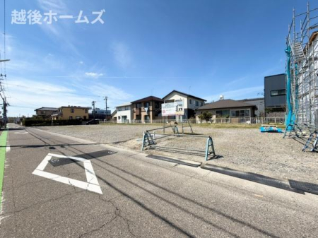 �O�ʓ��H�܂ތ��n�ʐ^ -