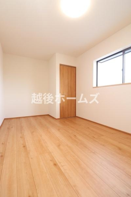 �m�� �S���ɃN���[�[�b�g�����A���[���L�x�Ŏg���₷���Ԏ��ɂȂ��Ă��܂�