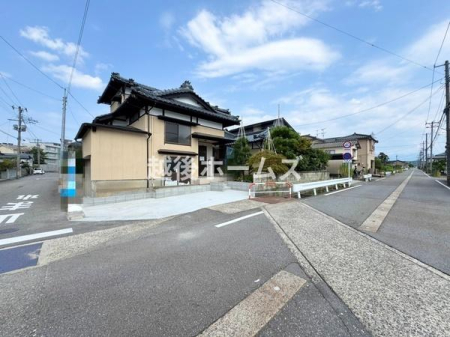 �O�ʓ��H�܂ތ��n�ʐ^ �����̓��������ʕ��E�d�l�ݔ��₨�����̑傫���̔�r�A�ߗׁE���ӊ��⒬���݂ȂǁA�����ł͂킩��Ȃ���񂪂������񂠂�܂��B���񌻒n�ɂĂ��m�F���������B