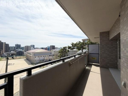 �o���R�j�[ -