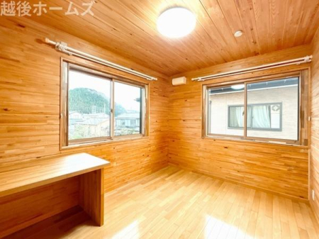 �m�� ���q�l�̂������ɂ����x�����X�y�[�X��