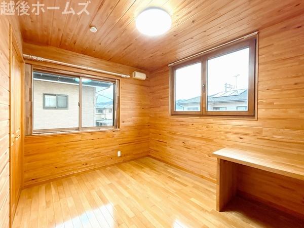 �m�� �e�m���͂Q�ʍ̌��݌v�A��������⊷�C�ɂ��z��������ԂɂȂ��Ă��܂��B