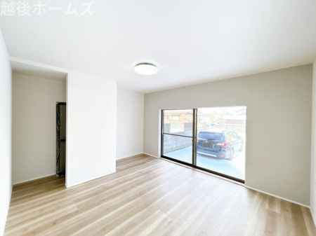 �m�� �V���v���ȗm���Ȃ̂ŉƋ�Ȃǂ̃C���e���A�Ƃ��}�b�`���Ă�����ꊴ���o���₷���A�g�̉��̐��������₷���ł��ˁ�