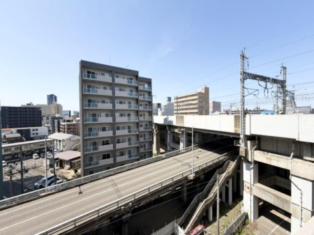 �Z�˂���̒��]�ʐ^ -