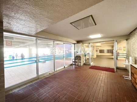 �G���g�����X -