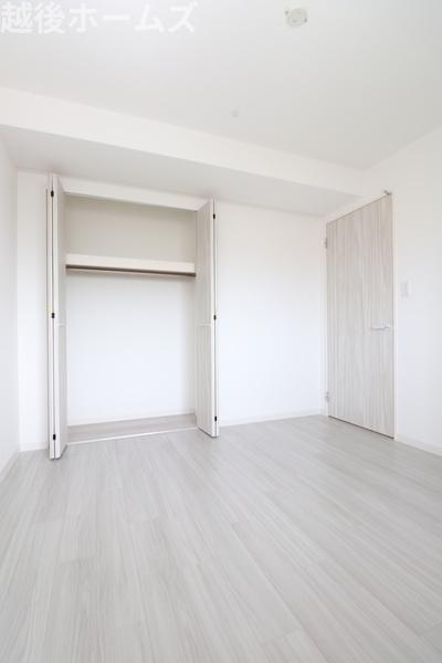 �m�� �V���v���ȗm���Ȃ̂ŉƋ�Ȃǂ̃C���e���A�Ƃ��}�b�`���Ă�����ꊴ���o���₷���A�g�̉��̐��������₷���ł��ˁ�