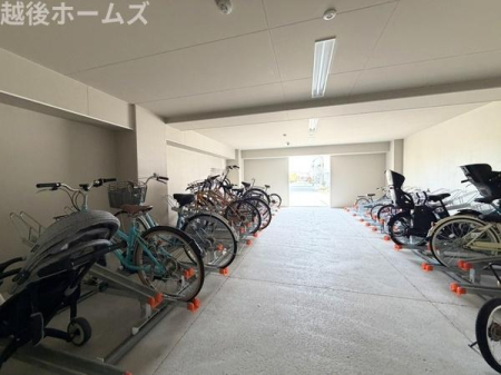 ���̑����p�� �������֏�Ŏ��]�Ԃ̕ۊǂ����S