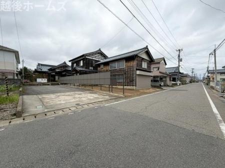 �O�ʓ��H�܂ތ��n�ʐ^ �����̓��������ʕ��E�d�l�ݔ��₨�����̑傫���̔�r�A�ߗׁE���ӊ��⒬���݂ȂǁA�����ł͂킩��Ȃ���񂪂������񂠂�܂��B���񌻒n�ɂĂ��m�F���������B