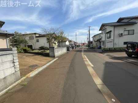 �O�ʓ��H�܂ތ��n�ʐ^ �ߗׁE���ӊ��⒬���݂ȂǁA�����ł͂킩��Ȃ���񂪂������񂠂�܂��B���񌻒n�ɂĂ��m�F���������B