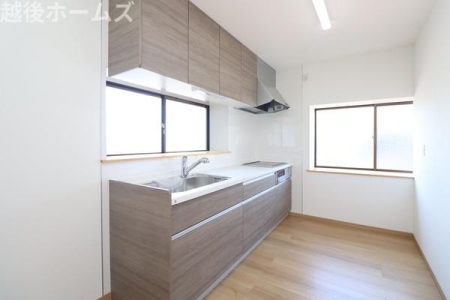 �L�b�`�� �R���^�C�v�̃V�X�e���L�b�`���͎��[���L�x�I
�����̂��|�������₷���݌v�ɂȂ��Ă��܂�