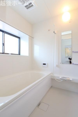 ���� �P�؃^�C�v�̍L�X���j�b�g�o�X�ł��I