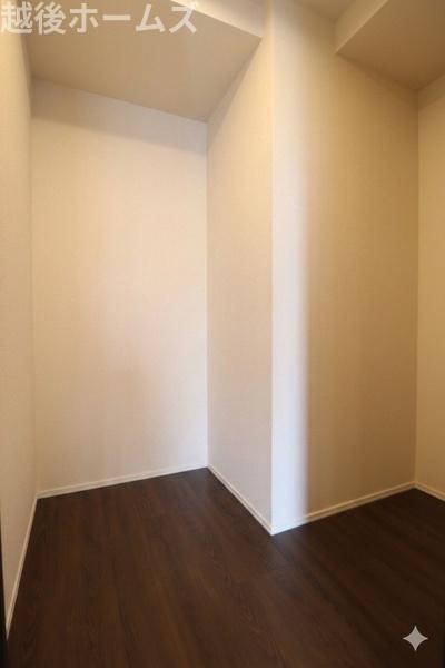 ���[ �Ƒ��̉ו����ꊇ�Ǘ����\�ȃ��r���O�̂v�h�b�B