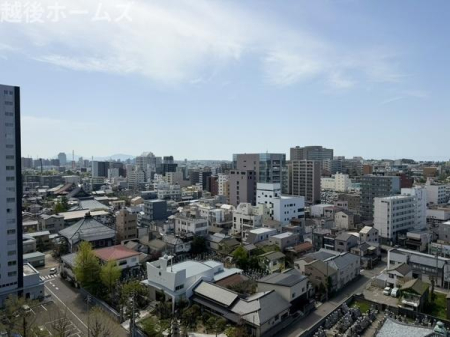 �Z�˂���̒��]�ʐ^ -