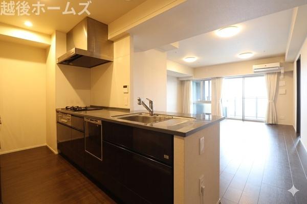 �L�b�`�� �H��@��򐅊�A�֗��ȃp���g���[�����̃V�X�e���L�b�`���B