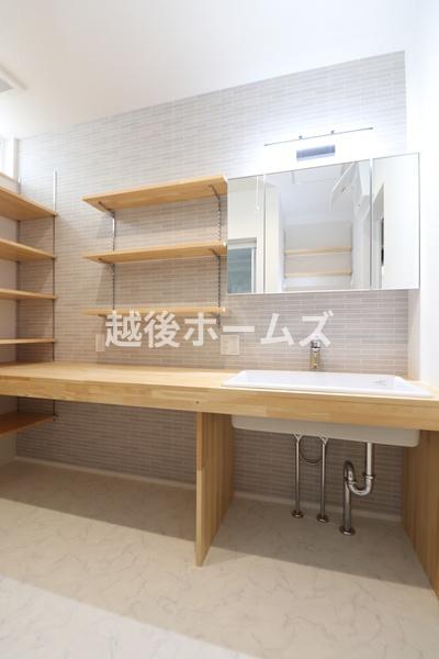 ���ʑ�E���ʏ� �y���Ў{�H��z�I�[�v���^�C�v�̐��ʑ�͒��̐g�x�x�����S�̃��C�h�^�C�v��