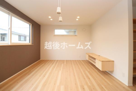 ���r���O �y���Ў{�H��z�Ƒ��c���̎��Ԃ��߂�����L�X�������r���O�_�C�j���O