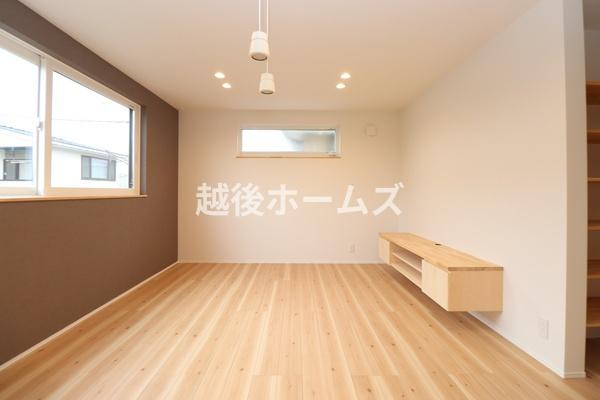 ���r���O �y���Ў{�H��z�Ƒ��c���̎��Ԃ��߂�����L�X�������r���O�_�C�j���O