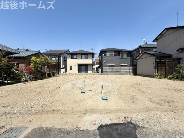 �O�ʓ��H�܂ތ��n�ʐ^ �����̓��������ʕ��E�d�l�ݔ��₨�����̑傫���̔�r�A�ߗׁE���ӊ��⒬���݂ȂǁA�����ł͂킩��Ȃ���񂪂������񂠂�܂��B���񌻒n�ɂĂ��m�F���������B